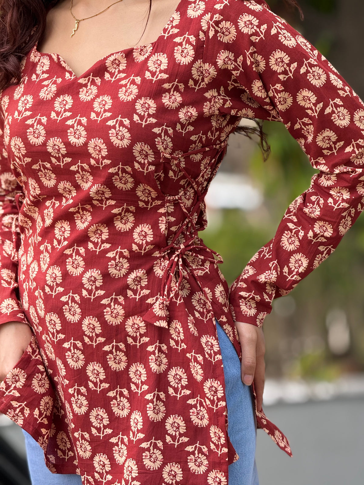 Short side knot kurti