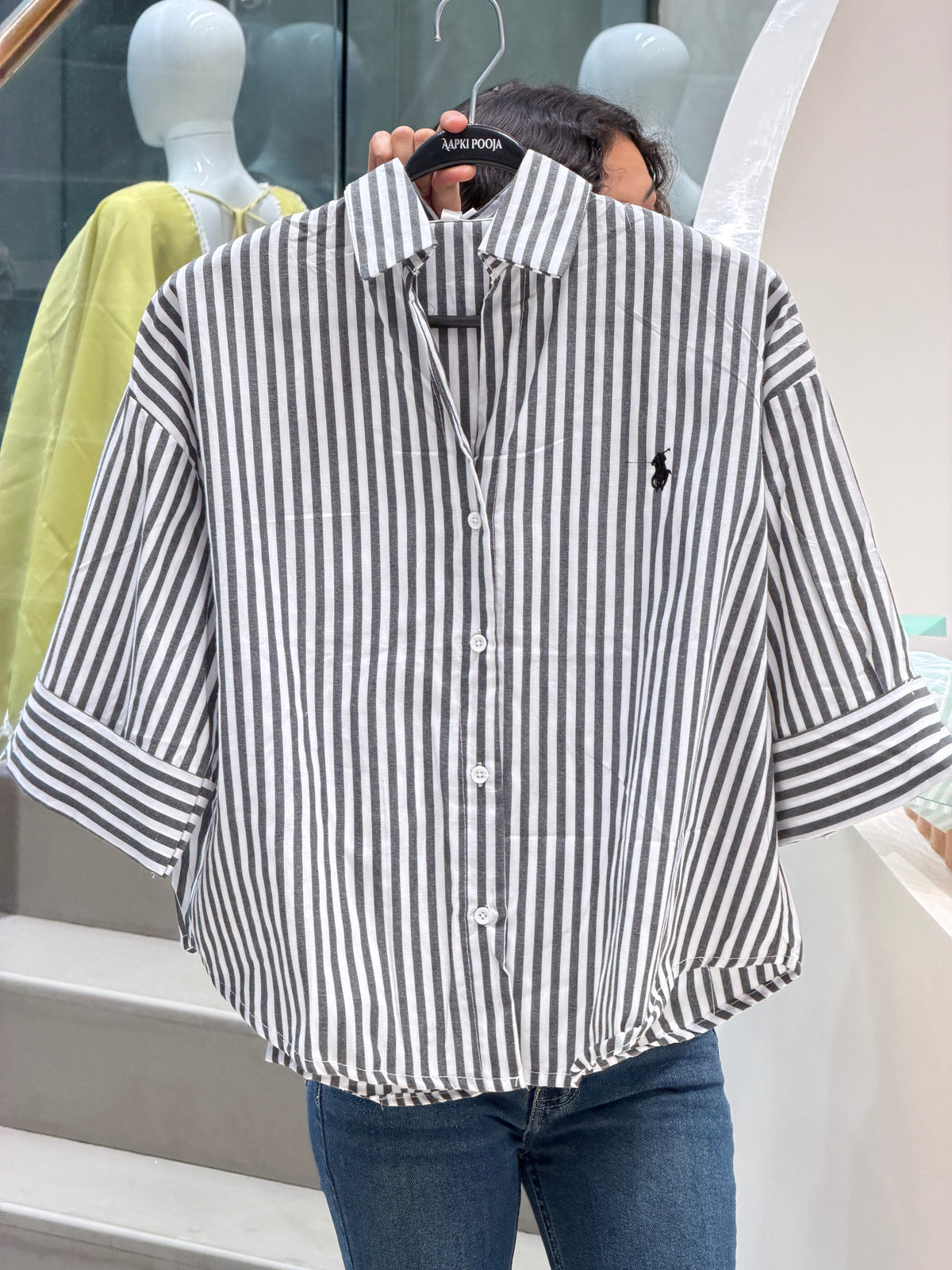 Lining detail shirt