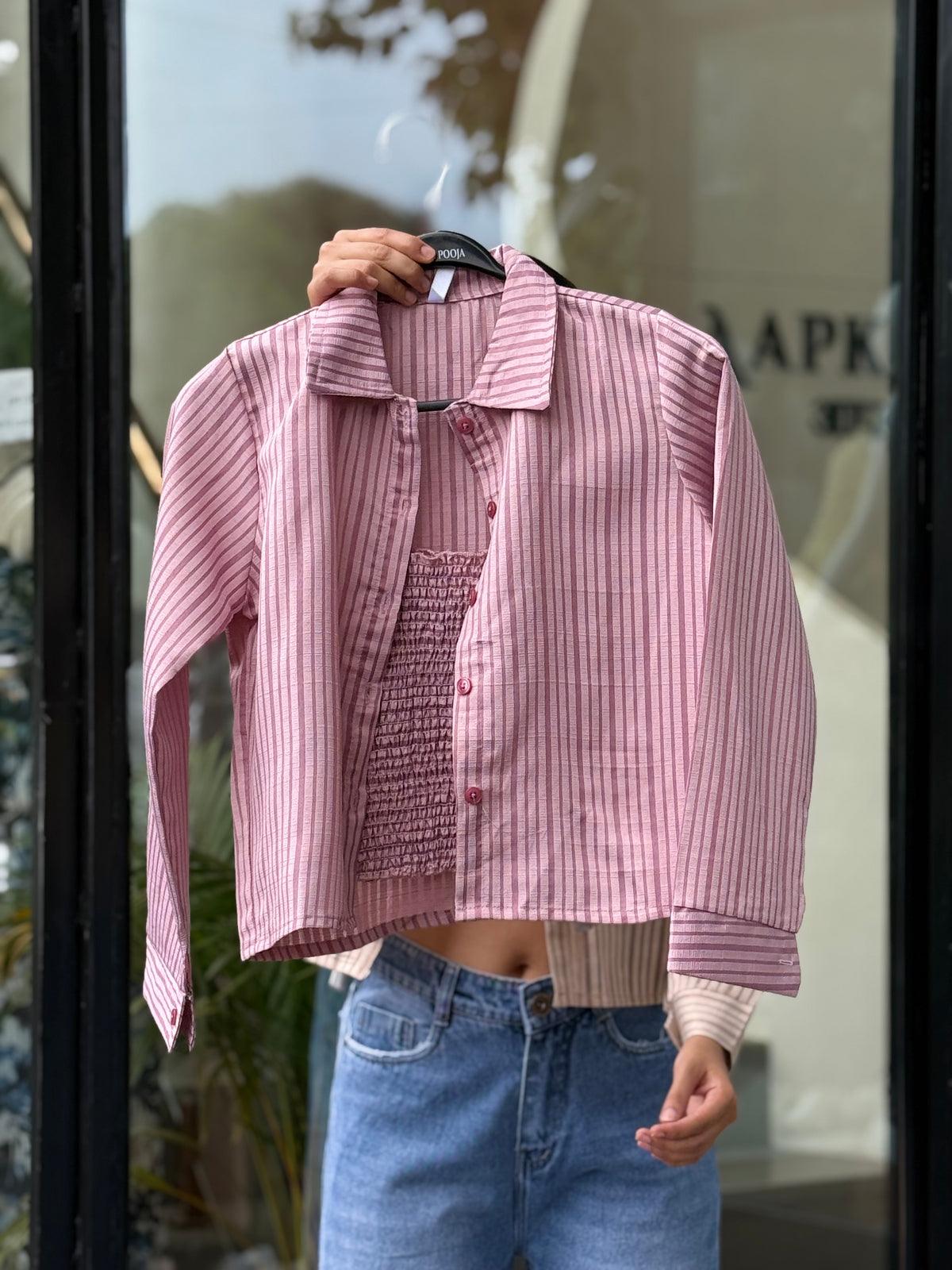 Lining detail see through shirt with inner