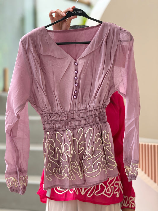 Balloon pattern button detail top