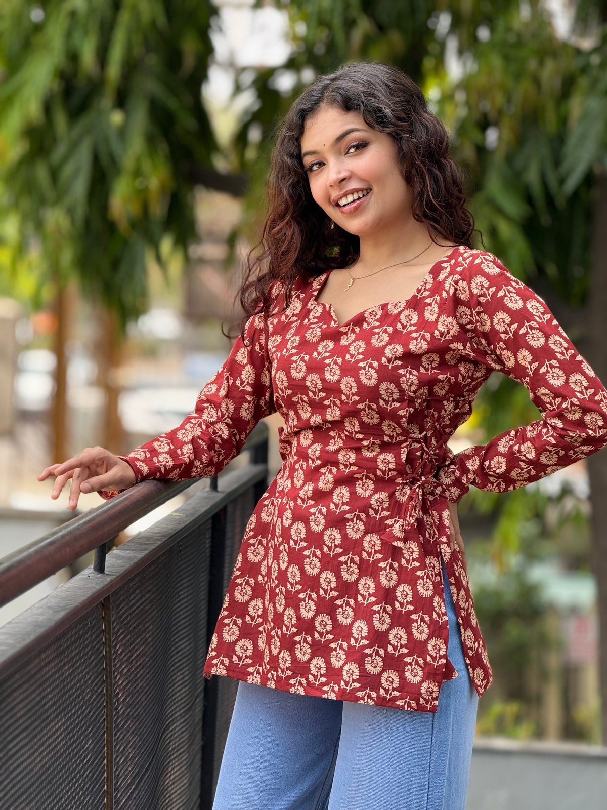Short side knot kurti