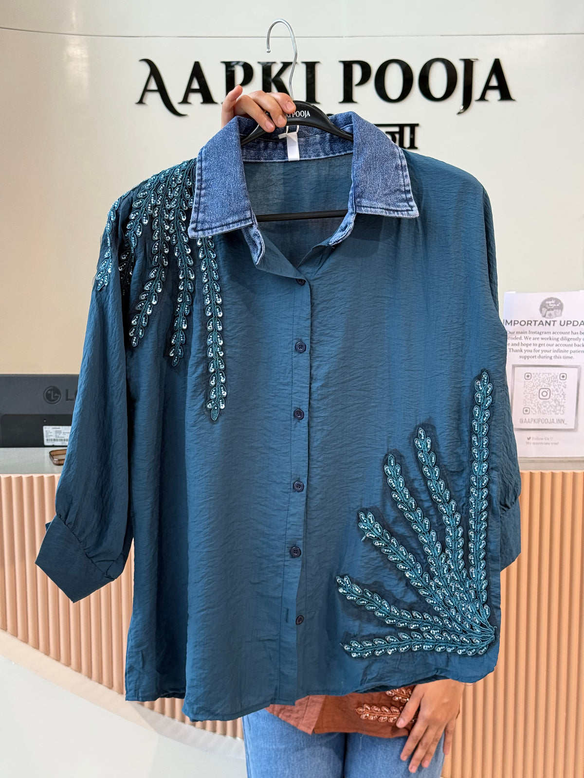 Partywear shirt with denim collar