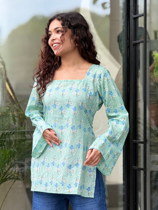 Short back dori kurti