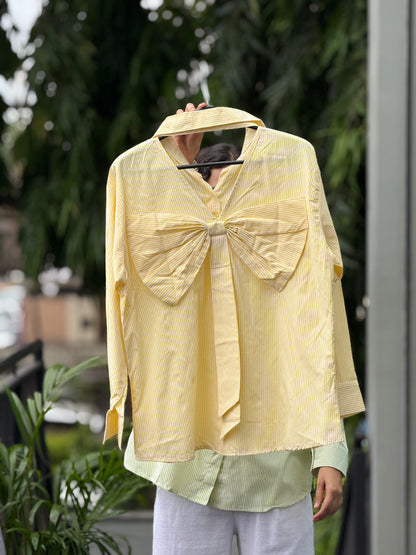Shirt with back bow detail