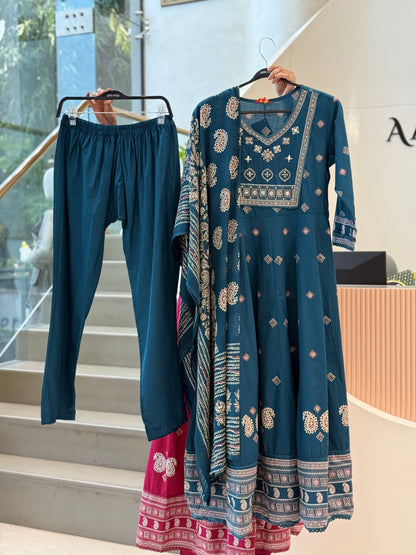 sequence nackv cotton A line suit 3piece set