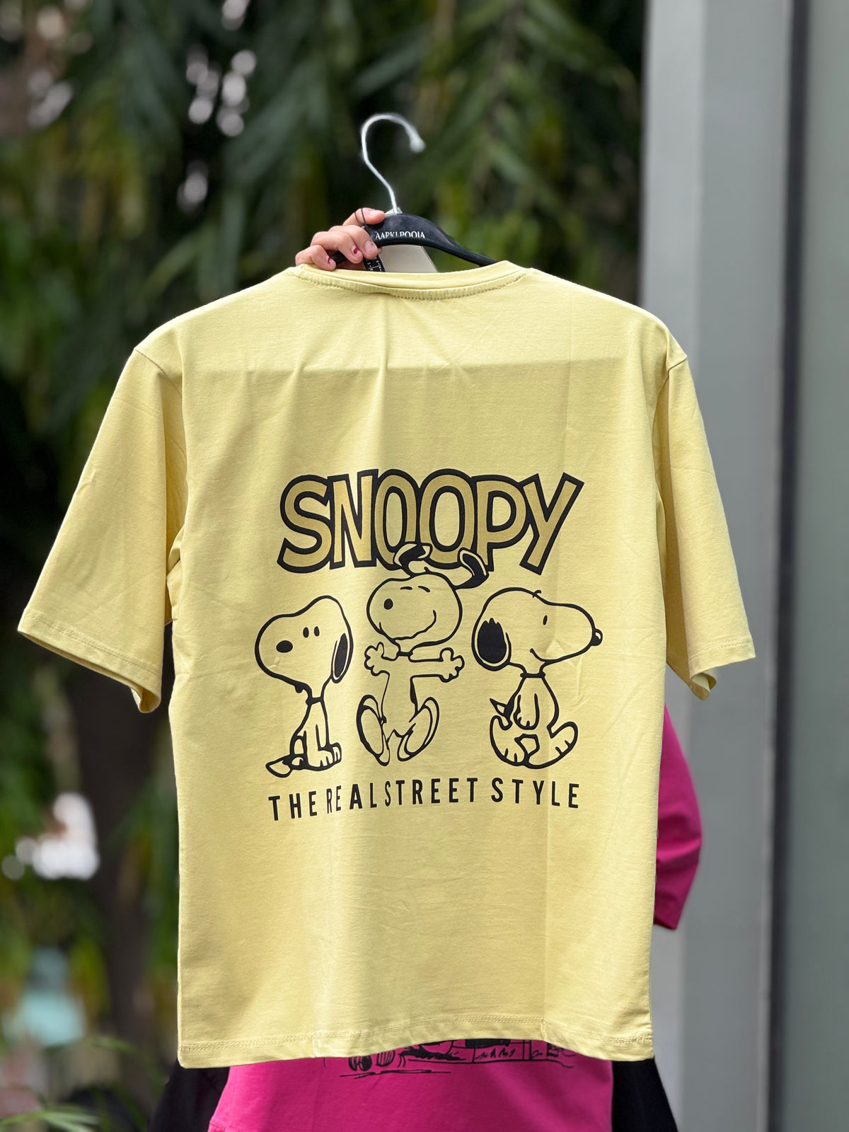 Graphic everyday tee