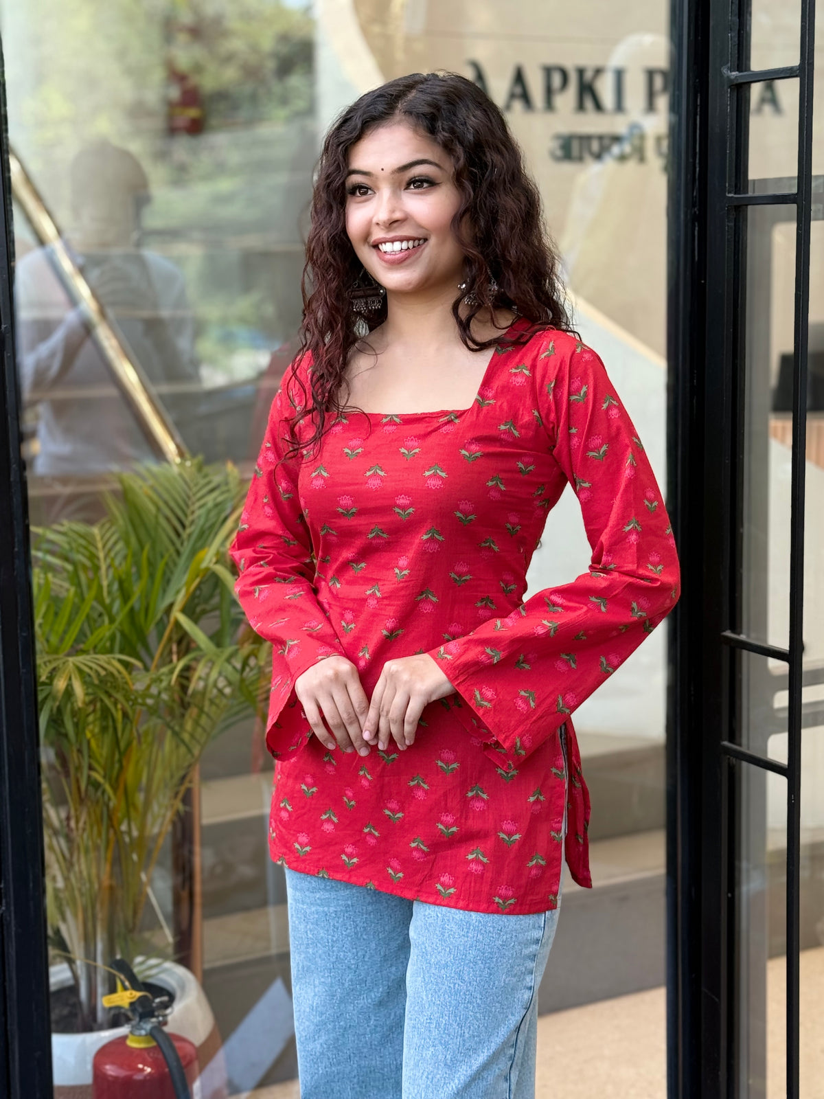 Square neck full sleeves back doori kurti