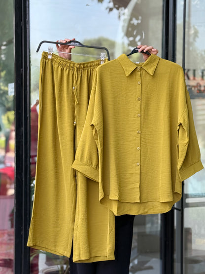 Women’s Elegant Cord  Set – Button-Down Shirt & Relaxed Fit Pants