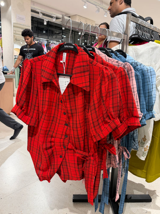 Casual shirts with knot.