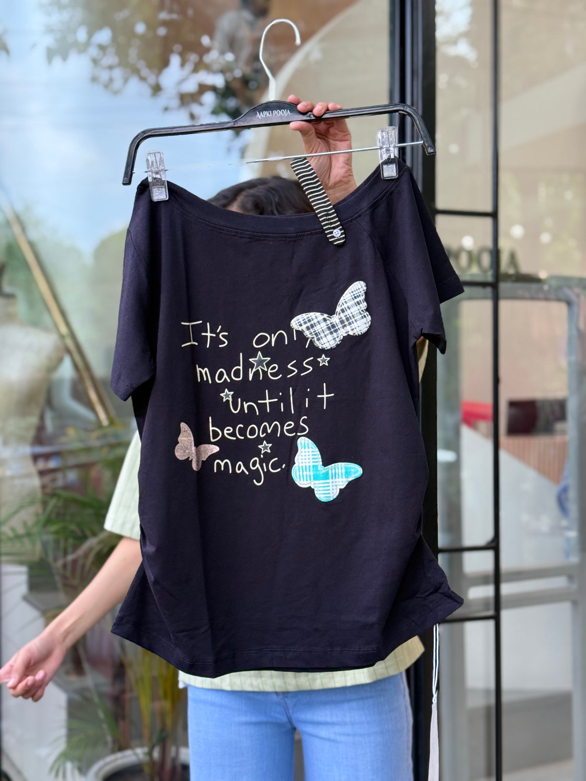 off shoulder T-shirt