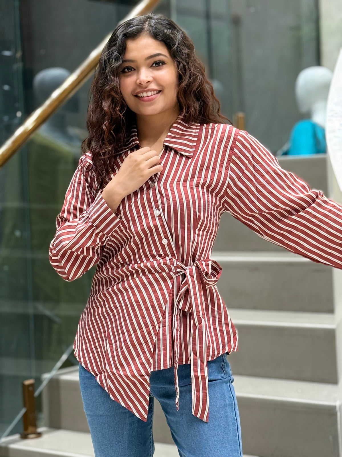 Shirt with side knot