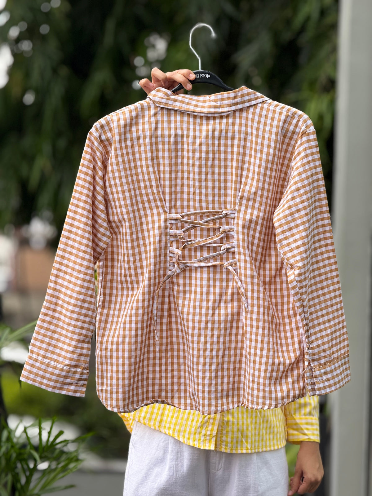 Shirt with back dori