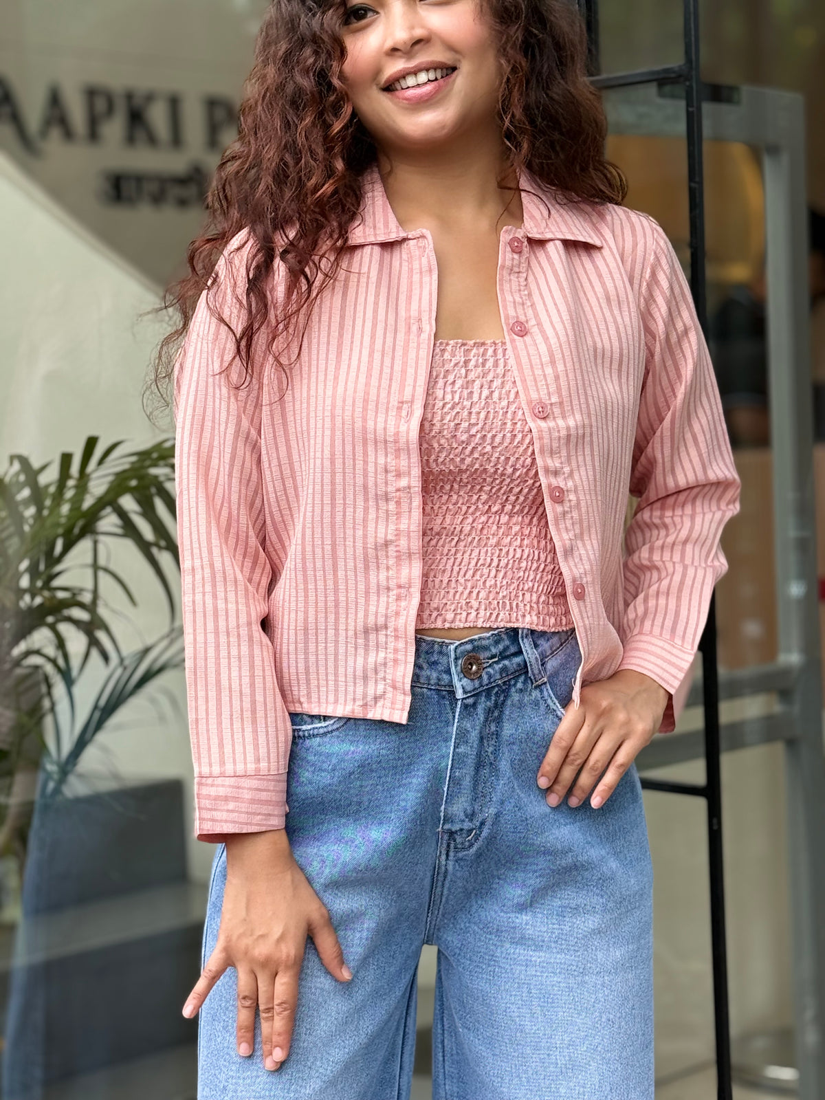 Lining detail see through shirt with inner
