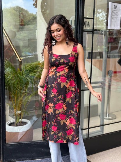 Black long kurti square neck side Dori￼