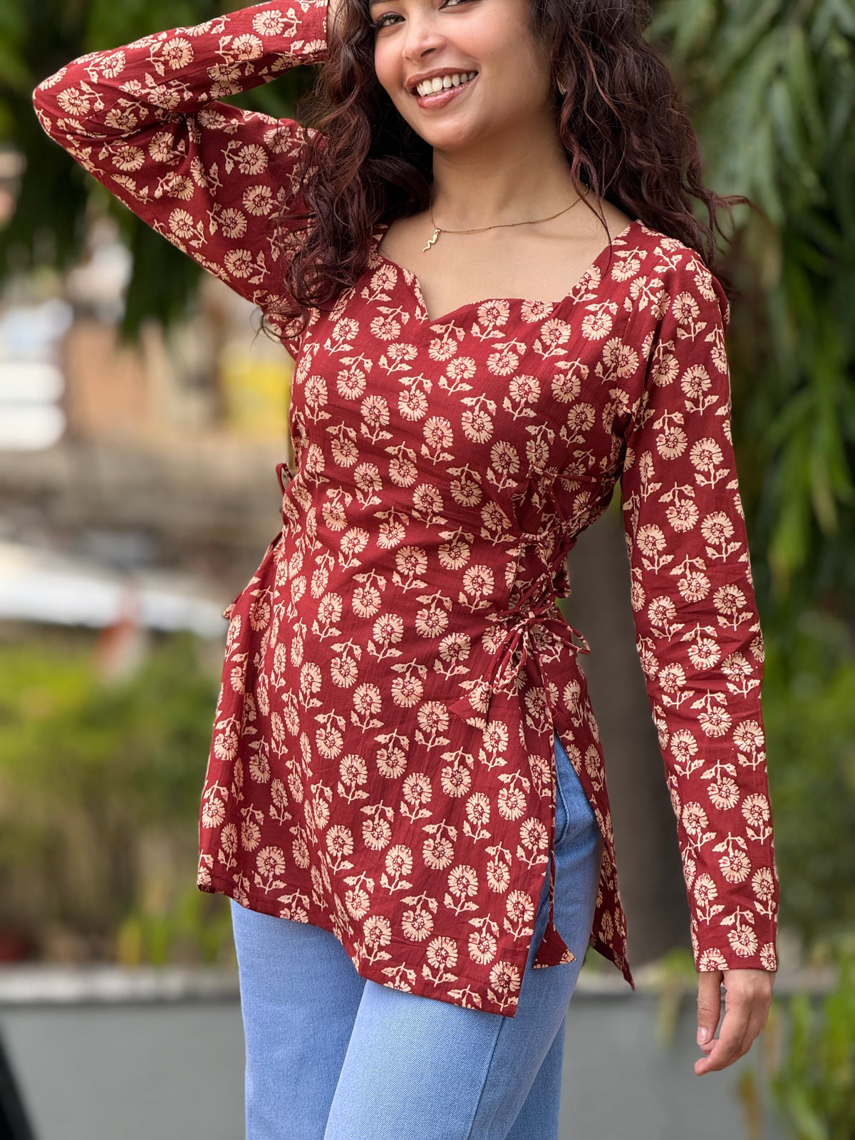 Short side knot kurti