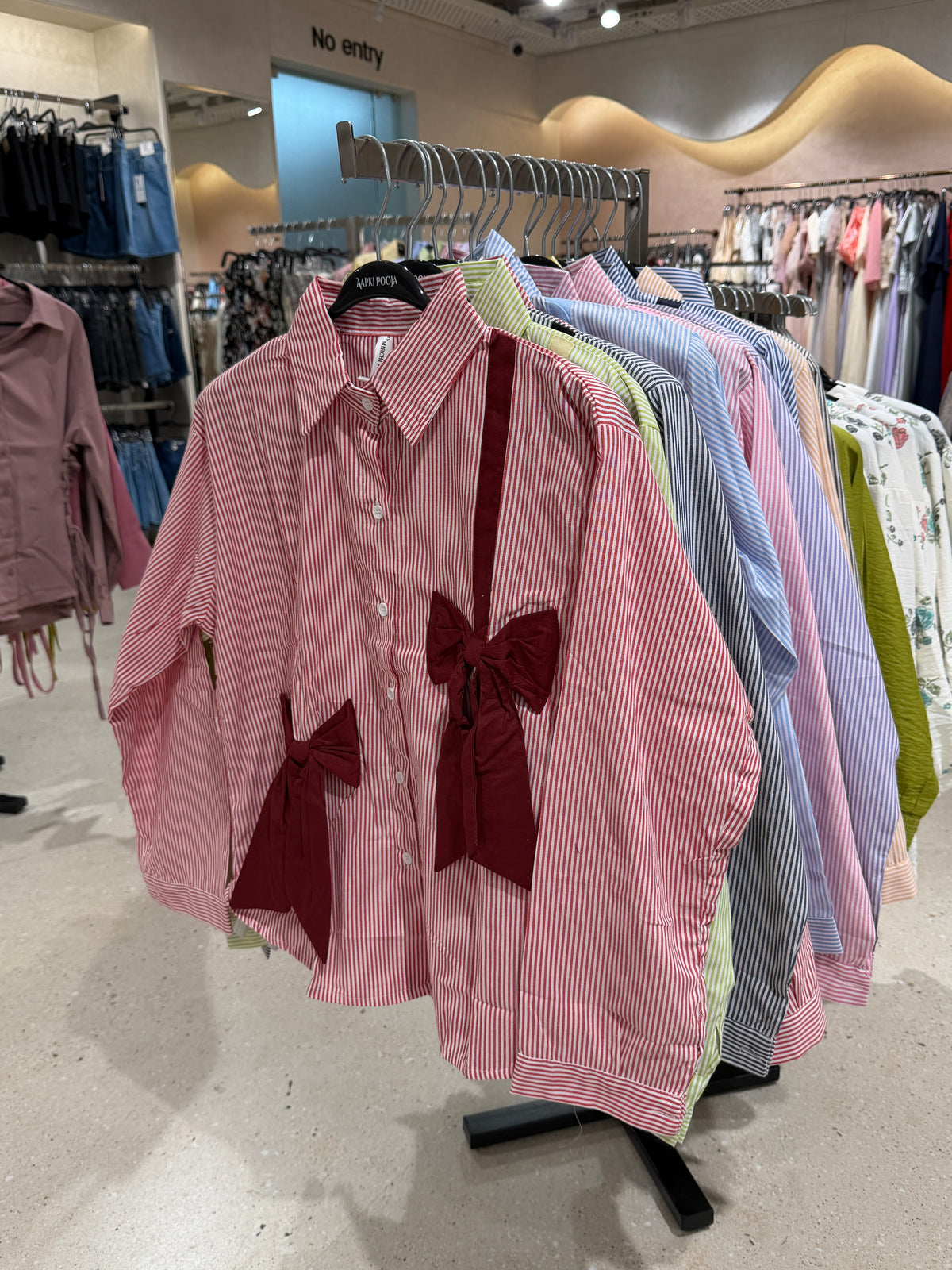 Bow lining shirt