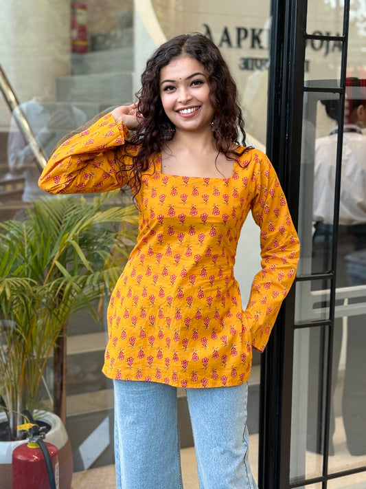 Square neck full sleeves back doori kurti