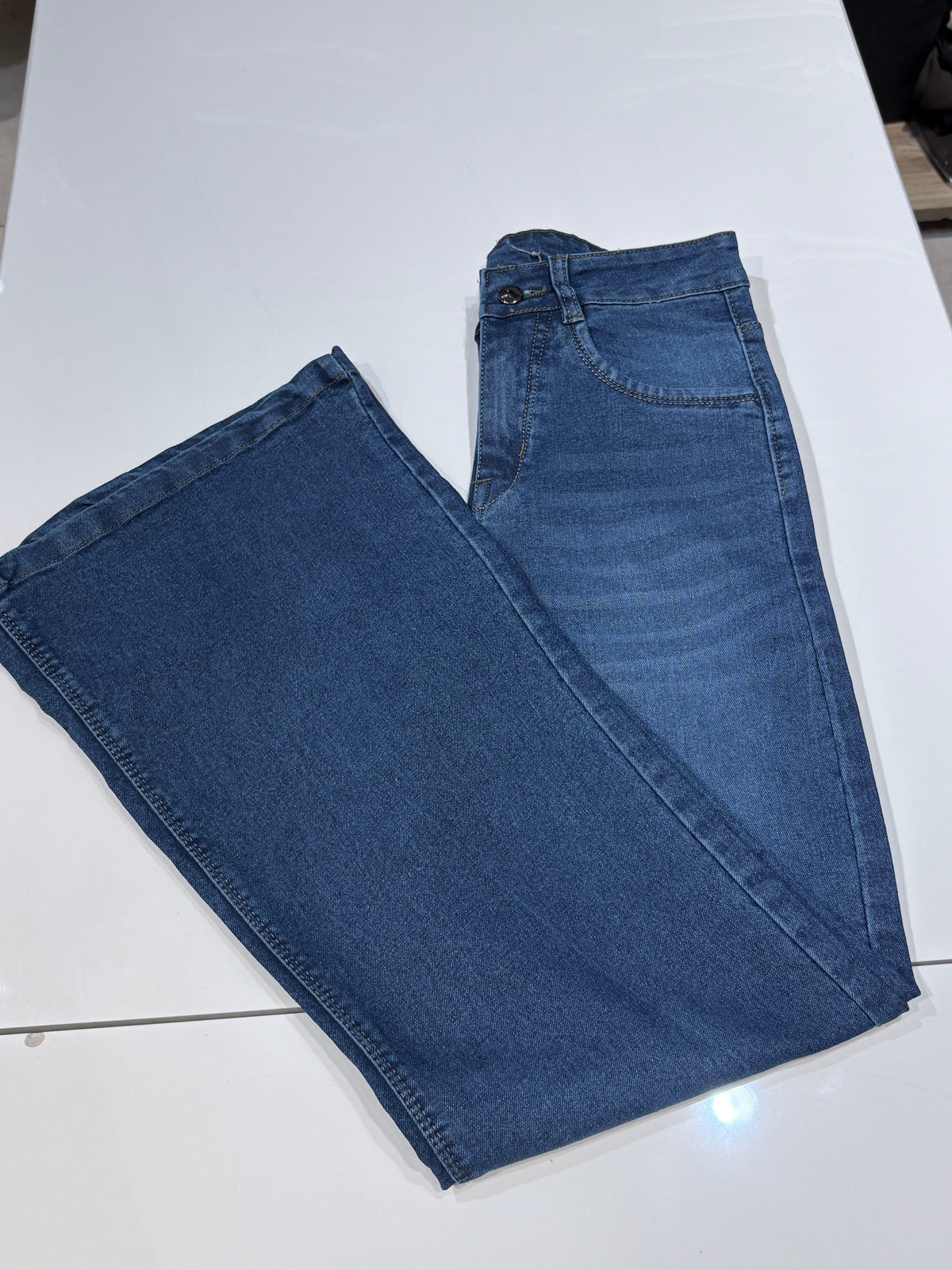 boot cut jeans